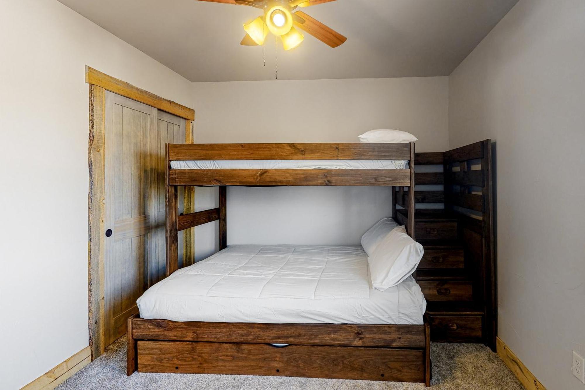 Cabin Getaway & Stonewood Lodge Grand Lake Room photo